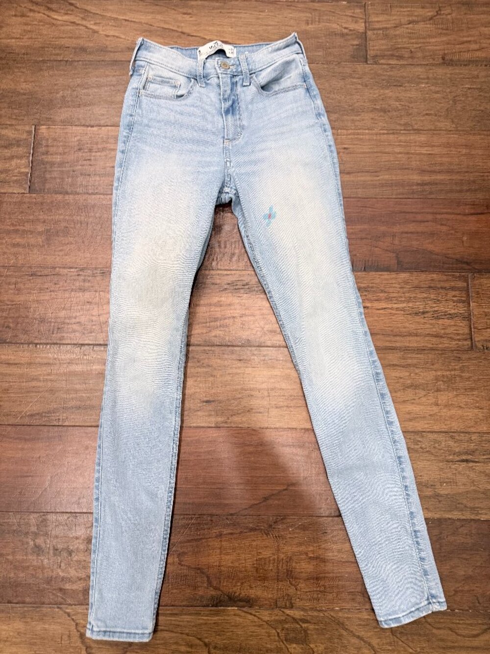 Hollister Curvy High Rise Super Skinny Jeans W24 L29 Light Wash Flower Detail
